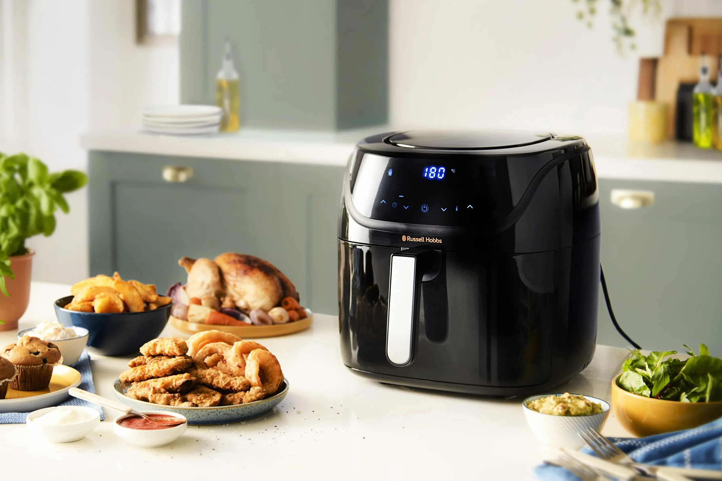 Russell Hobbs Freidora de Aire sin Aceite 8 litros, air fryer XXL, 10 programas, pantalla LED táctil, diseño compacto y capacidad máxima [Ahorra hasta un 47% en Energía] SatisFry 27170-56