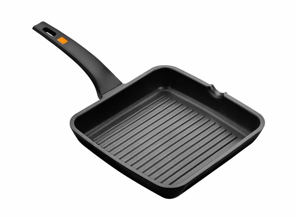 BRA Efficient | Grill asador con rayas, aluminio fundido con antiadherente, apto para todo tipo de cocinas incluido inducción, libre de PFOA, negro, 22 x 22 cm