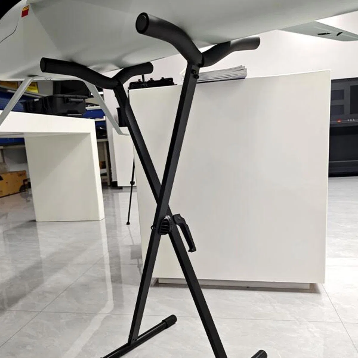 Herramienta Auxiliar para Soportes de Exhibición de Maquetas de Aviones, Ligera, Fácil de Usar, Hecha de Metal.