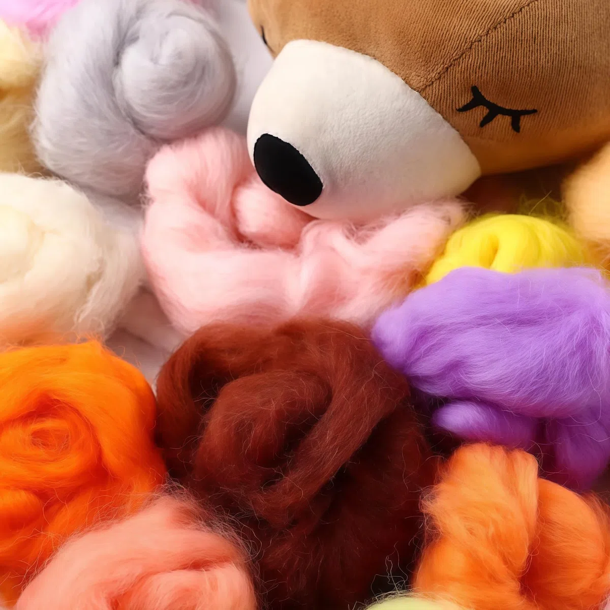 Juego de lana de fieltro de 100 colores: 300 g, lana de fieltro con fibras naturales para fieltro húmedo y seco, lana de cuento de hadas premium para fieltro, manualidades para amantes de la