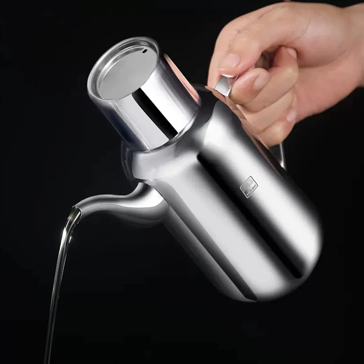 Olla dispensadora de aceite, lata de cocina de acero inoxidable para aceite de oliva y vinagre, recipiente de cocina sin goteo de 600 ml, perfecto para cocinar y aderezar