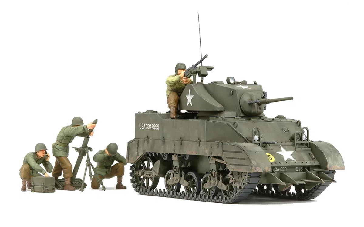 Tamiya 300035313 WWII US M5A1 Leicht Panzer - Tanque de la 2 Guerra Mundial en Miniatura con mortero y 4 Figuras (Escala 1:35)