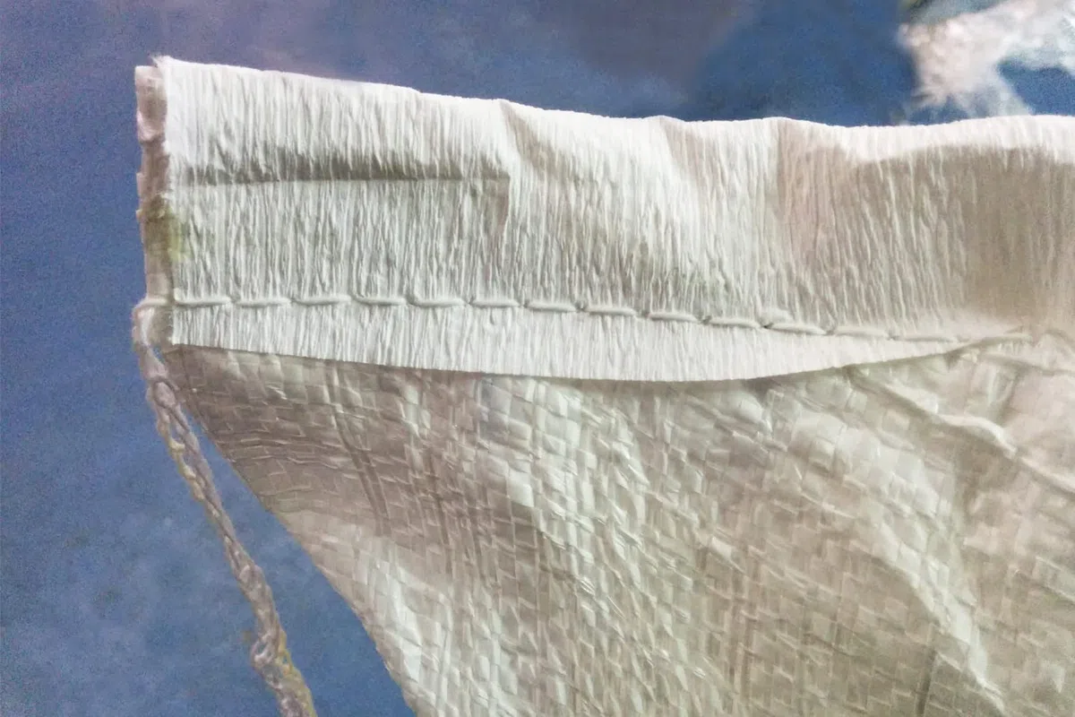 Bobina de Hilo Grueso de Poliéster para sistema de costura industrial | Hilo para coser Sacos | Cuerda de Alta Resistencia para Cerrar Costales | Color Blanco | 1 Bobina de 5 kg