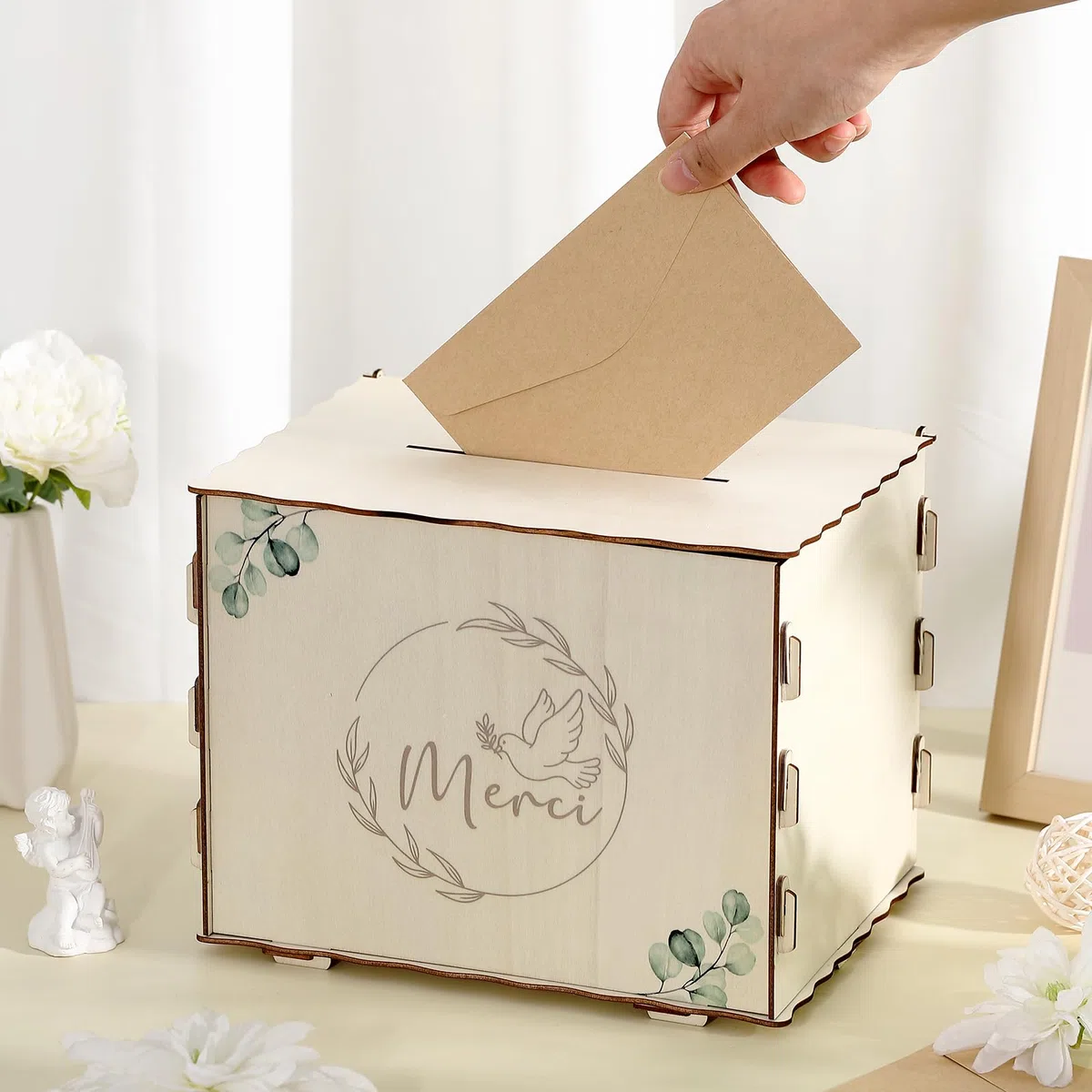 Namalu Urna de Cumpleaños Bautizo Caja deTarjetas Hucha de Madera Alcancía Decorativa para Bodas Decoración Festiva Caja de Regalo para Cartas Sobres y Dinero(Merci, Paloma, Eucalipto)