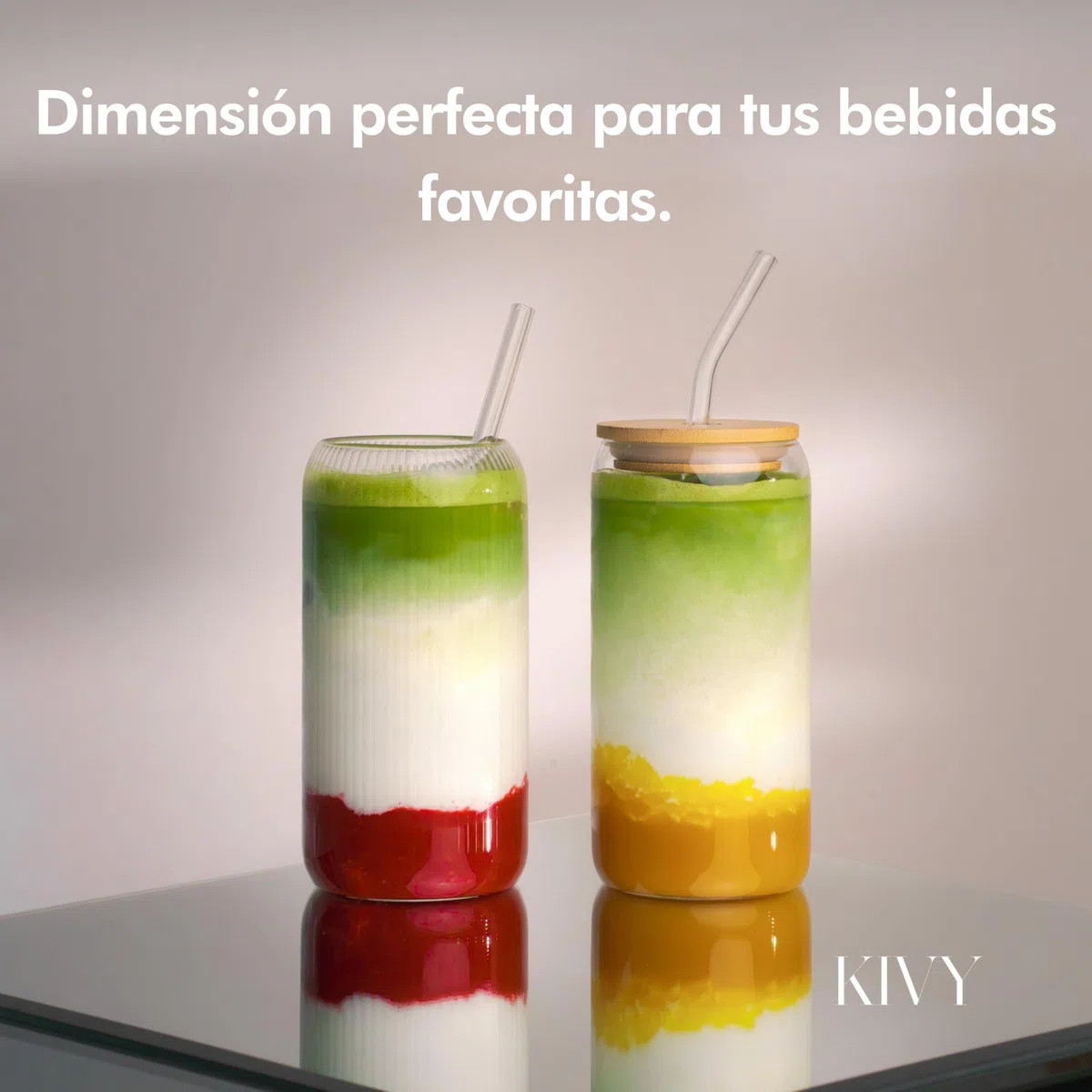 KIVY Set de Vasos de Cristal con Pajita y Tapa de Bambú [4x 450ml] - Vasos de Agua, Café & Matcha - Set de Vasos Longdrink - Vaso Café - Vasos Altos para Cóctel - Sin BPA