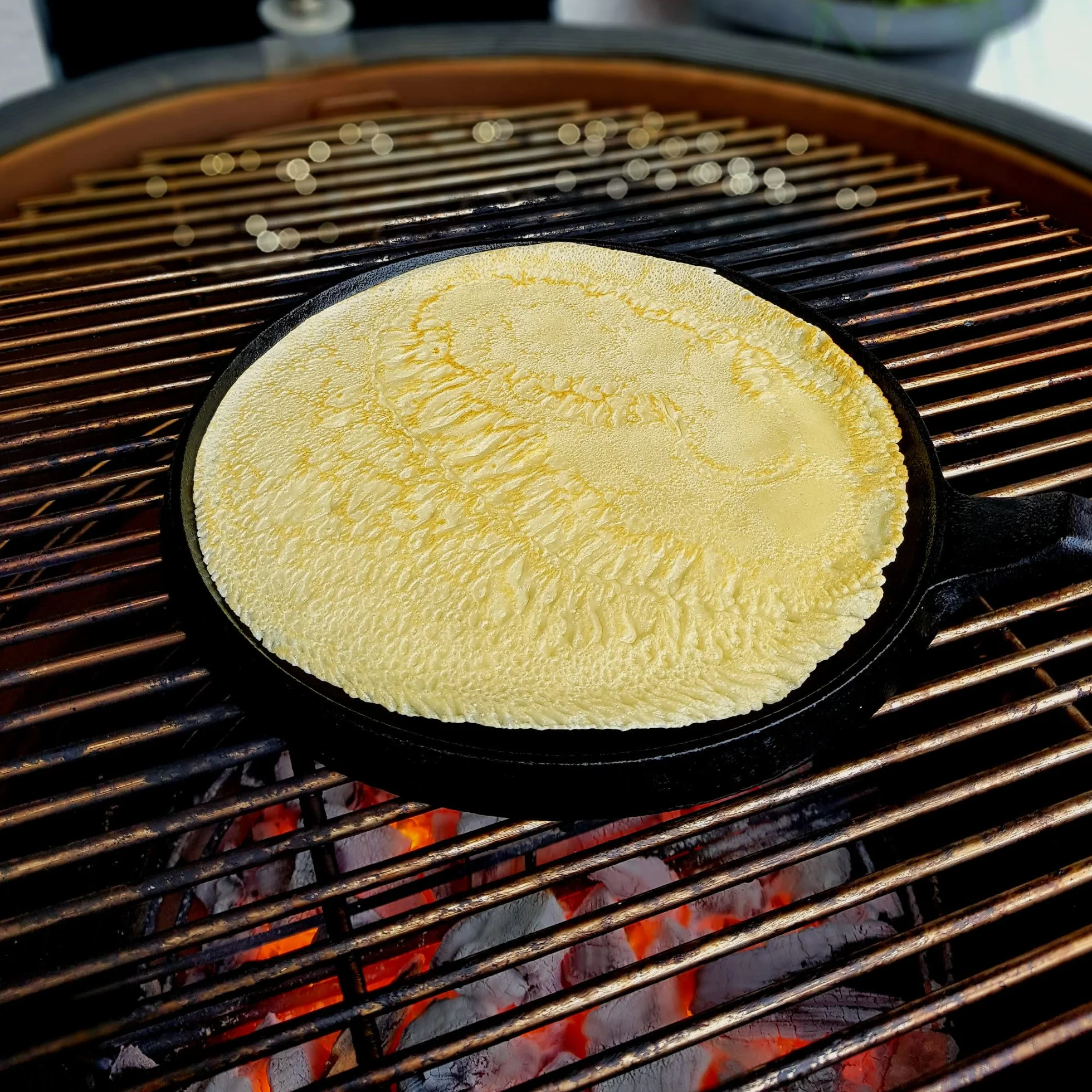 BBQ-TORO Sartén de Hierro Fundido para Crepes | Ø 26 cm | Color Negro | Curado - pre-Seasoned | Apta para Inducción, Grill, Barbacoa, Parrilla