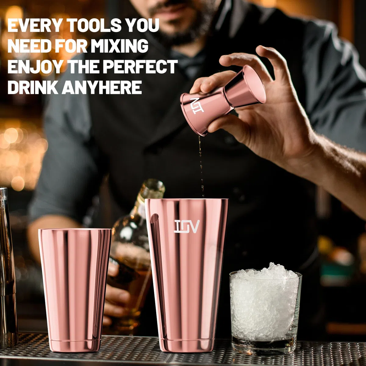 IOV Boston - Juego de coctelera para bar, juego de mezclador de bebidas con agitadores Boston de 18 y 28 onzas, colador Hawthorne, medidor doble, kit de herramientas de barra y folleto de recetas, oro