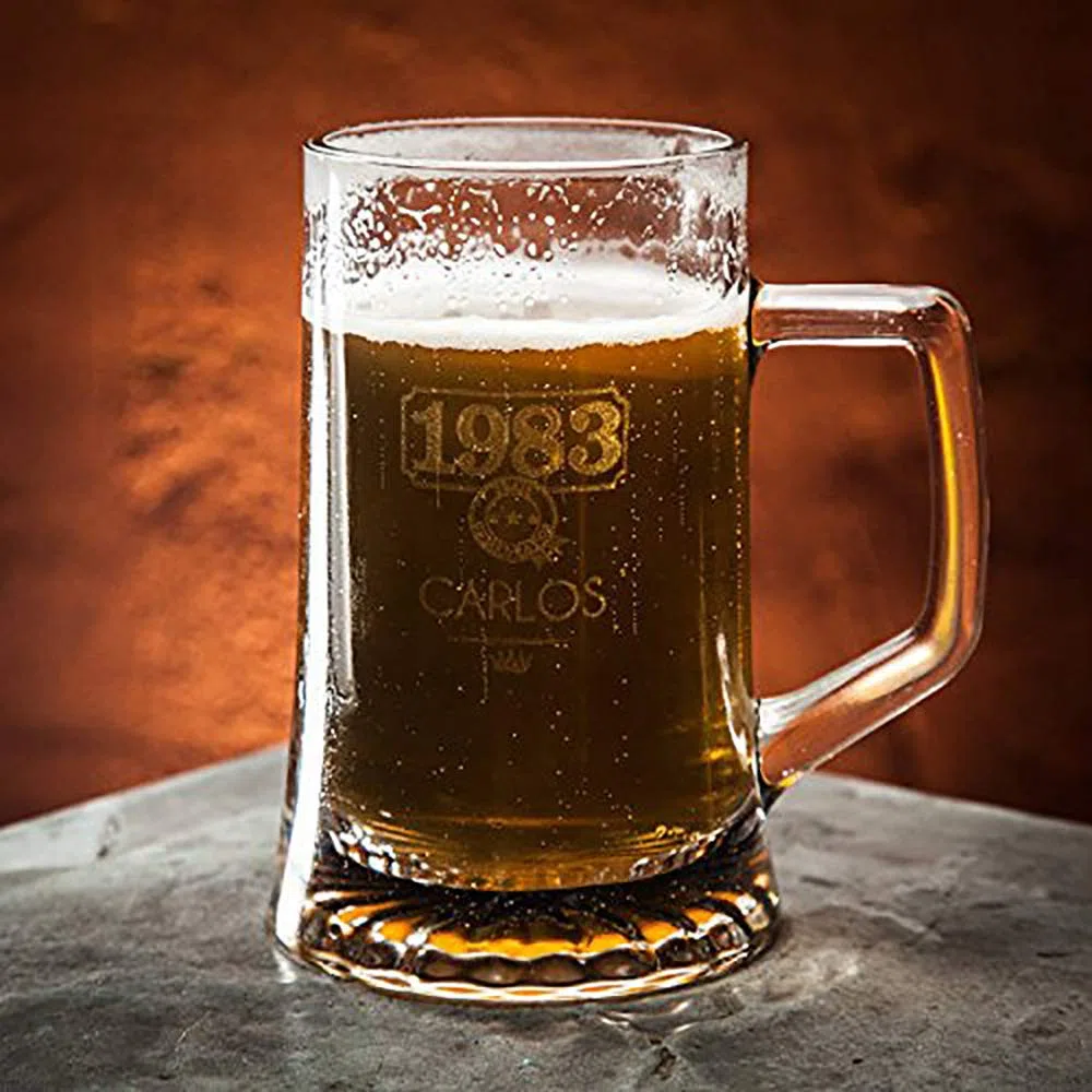 CALLEDELREGALO – Jarra de Cerveza Personalizada con Nombre y Año de Nacimiento | Jarra de Cristal 510 ml Grabada | Incluye Estuche de Regalo | Regalo Original para Padre, Amigo, Hermano o Novio