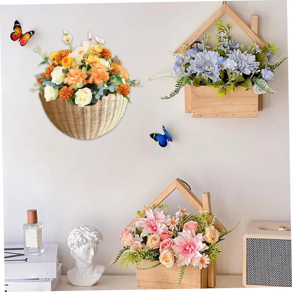 Cesta de colgantes de mimbre Cesta de almacenamiento de pared rústica rústica de 14x6x8 pulgadas para frutas, verduras, plantas, artículos de tocador, organizador decorativo para cocina y baño