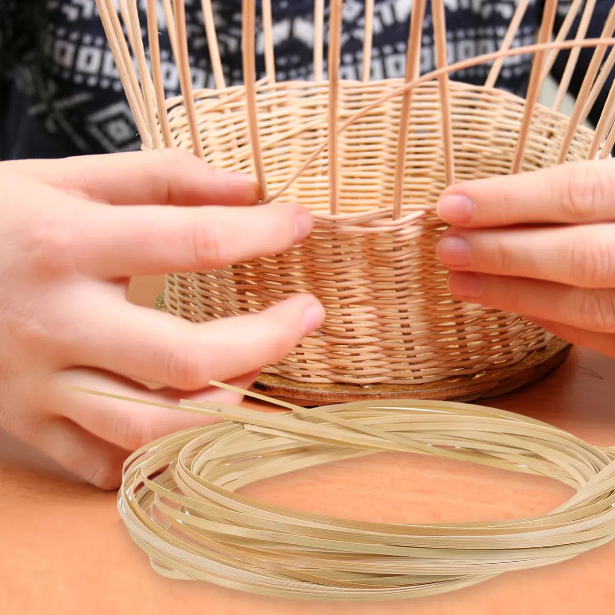 Yardwe Tiras de bambú para tejer cestas, 300 x 0,16 x 0,08 pulgadas, material de manualidades para manualidades, reparación de muebles y proyectos creativos de trenzado