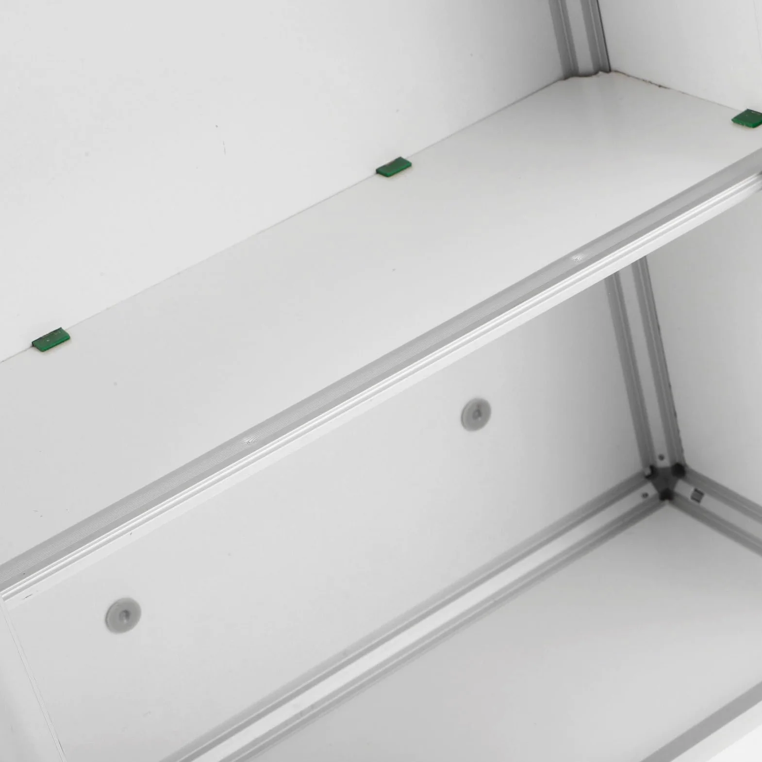 DOITOOL Gabinete Puerta Transparente de Primeros Auxilios Montado en Pared Gran Capacidad y para Almacenamiento y Organización Hogar y Casilleros