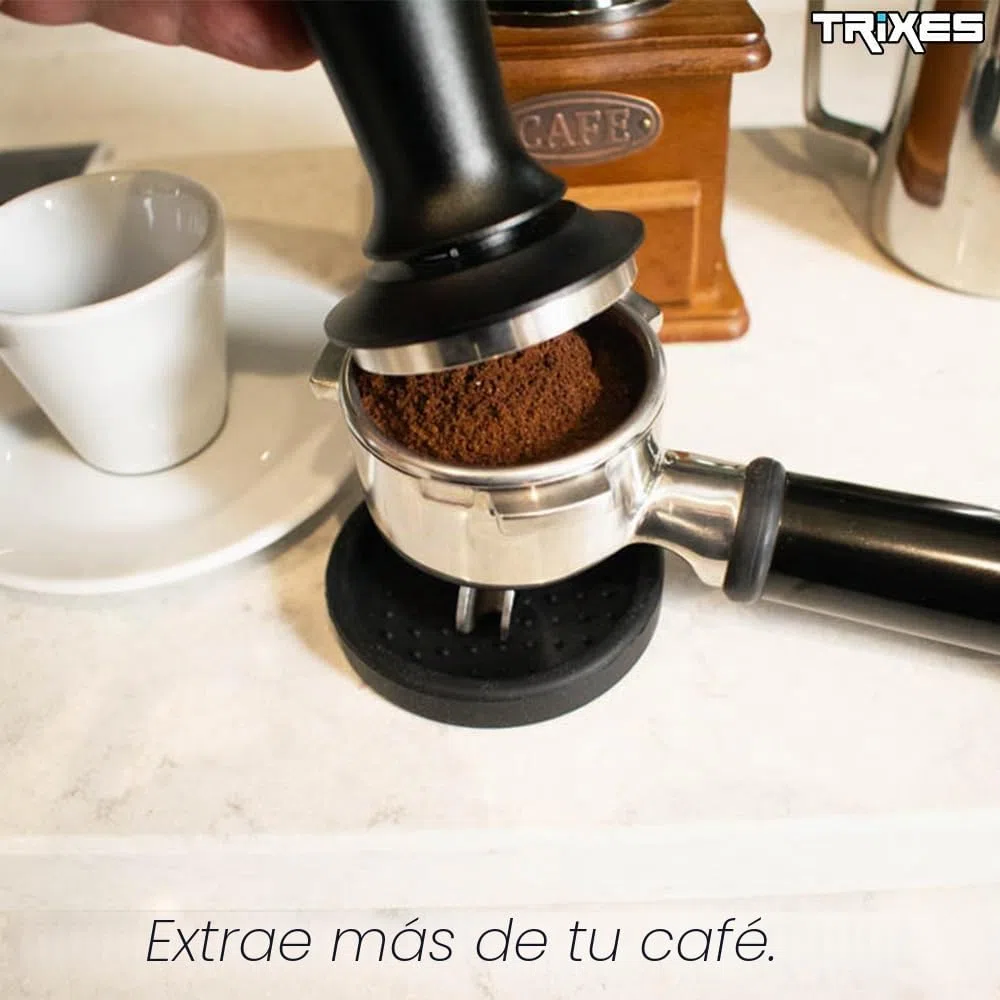 TRIXES Sprung - Prensador de café con alfombrilla – Tamper ajustable para espresso – Negro mate – Accesorio de preparación de café – Barista Essentials – Compatible con portafiltro de 54 mm