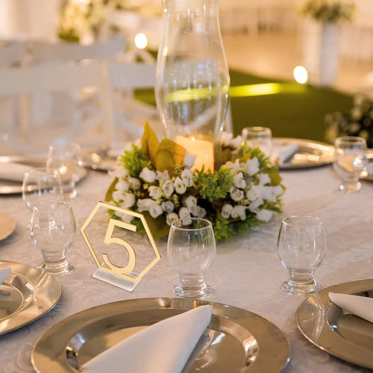 KINBOM 15 Piezas 1-15 Números de Mesa de Boda Restaurante con Titulares Acrílico Recorte Hexágono Mesas Centros para Decoración de Recepción (Dorado)