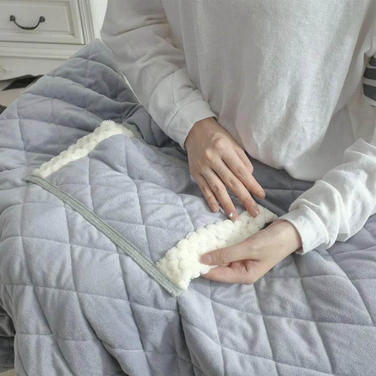 Manta Eléctrica Calefactable - Funda Desmontable Acogedora y Suave 68 x 99 cm,Manta De Calefacción con Apagado Automático - para Lugar de Trabajo Hogar Interior Cama Invierno Sueño Viaje Sofá