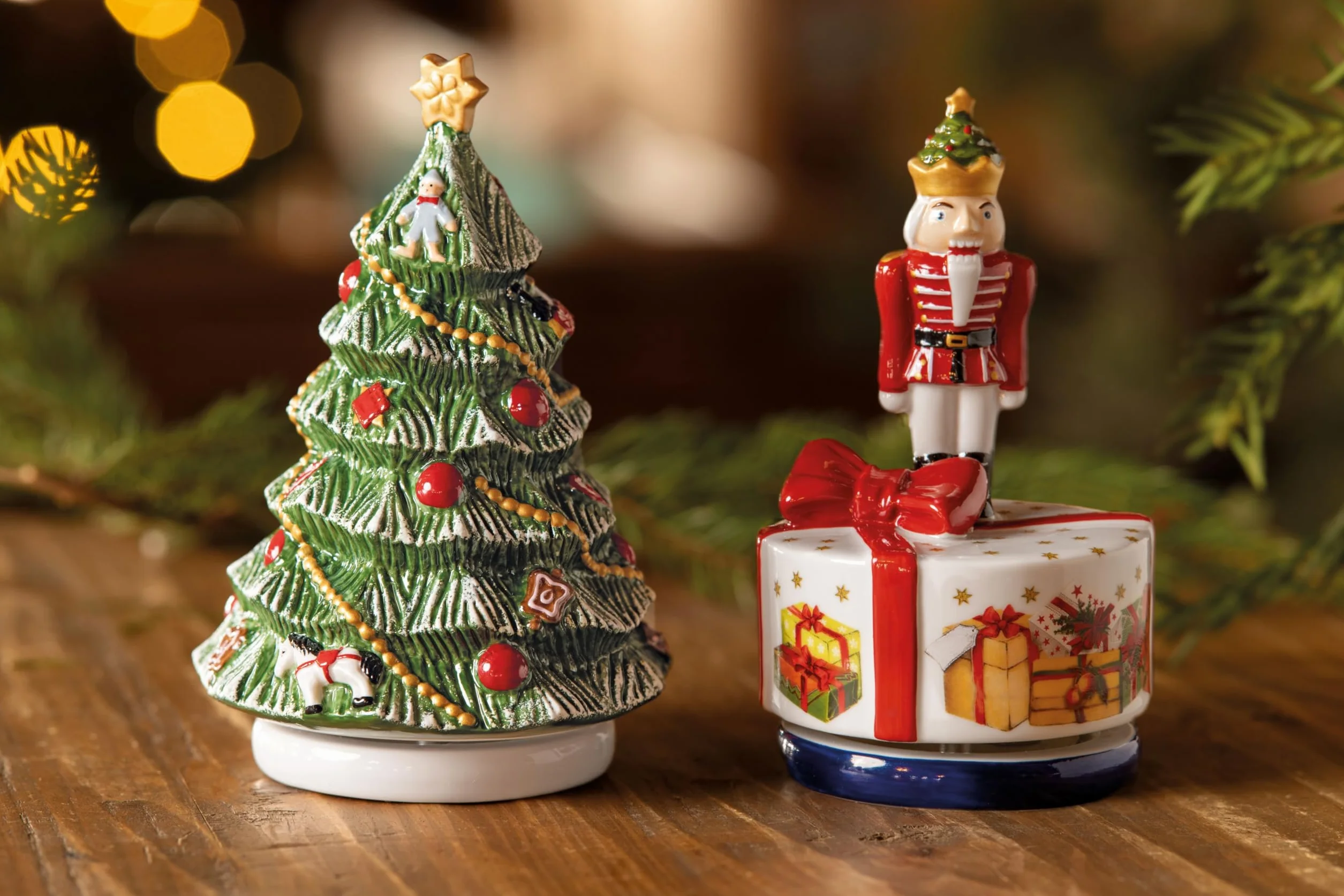 Villeroy & Boch - Nostalgic Melody, Cascanueces Giratorio, 9 x 15cm, Porcelana, Multicolor, (14-8640-6308)