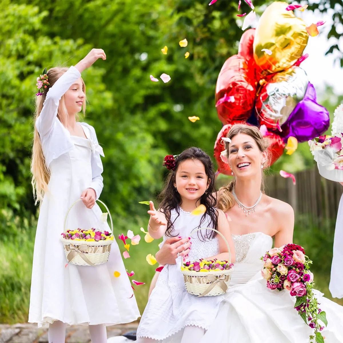 Amosfun Canasta De Flores Para Boda Hecha a Mano Con Mango Cesta De Mimbre Ligera Y PortáTil Para DecoracióN De Eventos Almacenamiento PráCtico Para Flores Y Dulces 8.26X7.08 Pulgadas