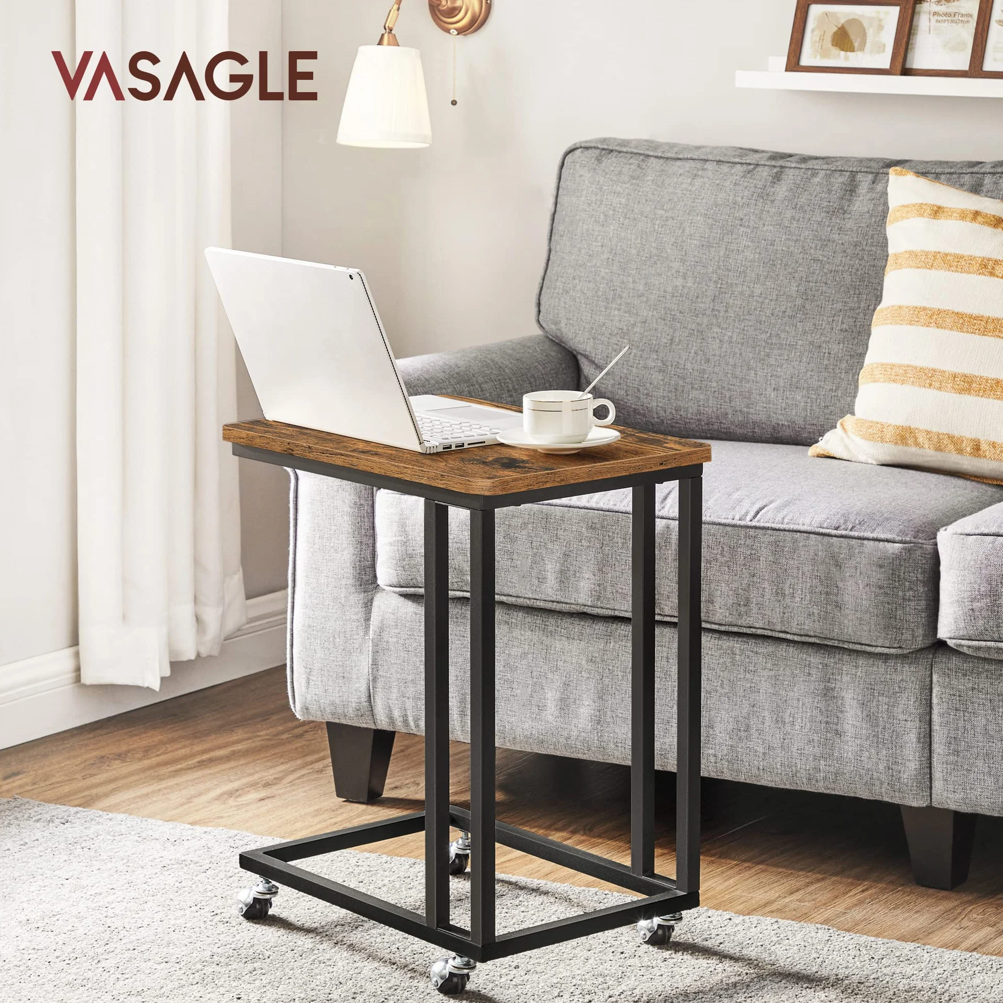 VASAGLE Juego de 2, Mesa Auxiliar de Estilo Industrial, Mesa Lateral con Ruedas y Pies Ajustables, para Dormitorio, Marco de Acero, Fácil de Montar, Marrón Rústico y Negro LCT644B01