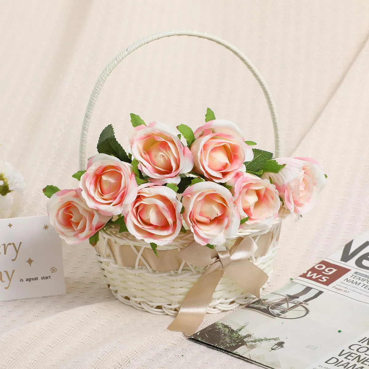 Amosfun Canasta De Flores Para Boda Hecha a Mano Con Mango Cesta De Mimbre Ligera Y PortáTil Para DecoracióN De Eventos Almacenamiento PráCtico Para Flores Y Dulces 8.26X7.08 Pulgadas