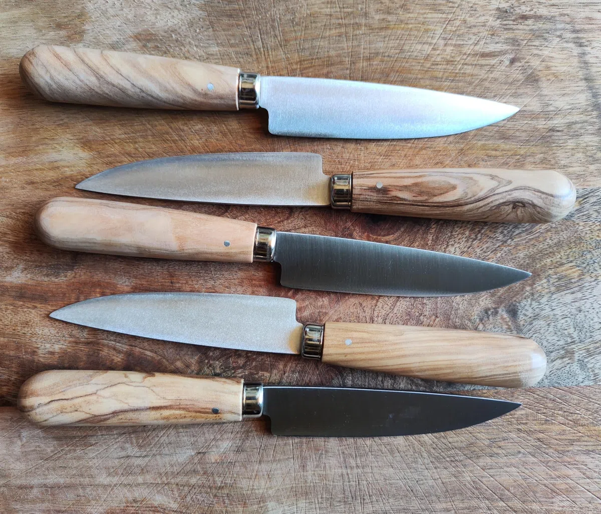 PALLARES Cuchillo Cocina Mango Redondo Madera de Olivo.Acero Inoxidable 10cm.