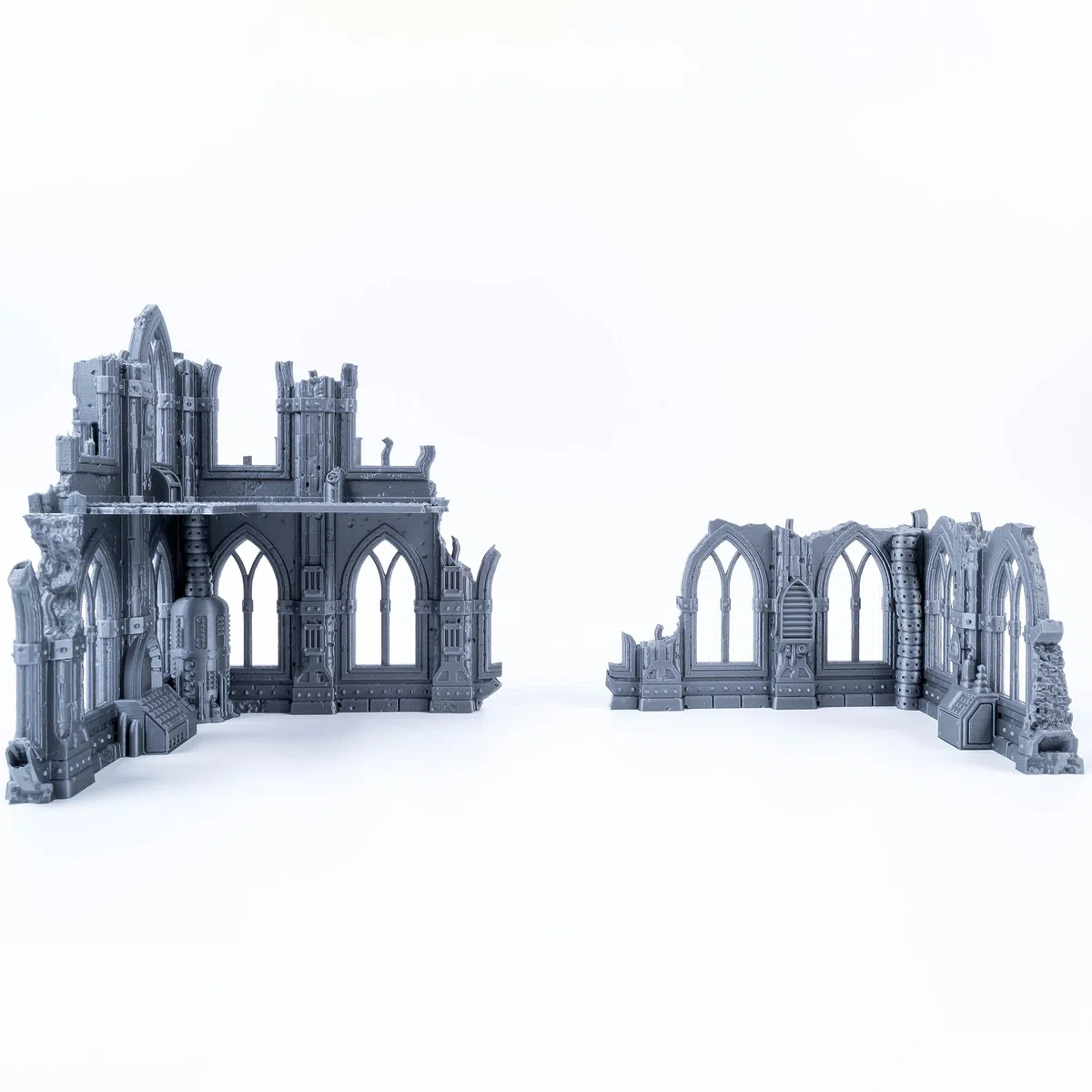 Serie Gothic Ruins - Set 2: Ruina bifurcada con secciones de dos pisos y una sola planta, escala de 28/32 mm