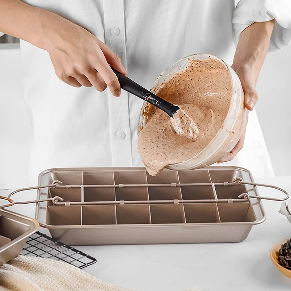 joeji's Kitchen Molde Brownie Pan Para Hornear Rectangular 31x 20cm - Molde Para Pasteles de Acero Al Carbono Antiadherente - con 18 Separadores Cortador De Brownie de Chocolate