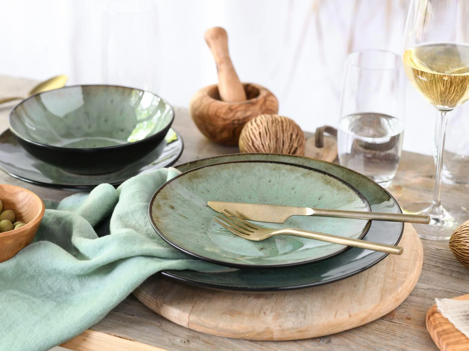 CreaTable, 23960, Serie Jawa, 12-teiliges Geschirrset, Teller Set aus Steinzeug, spülmaschinen- und mikrowellengeeignet, Qualitätsproduktion