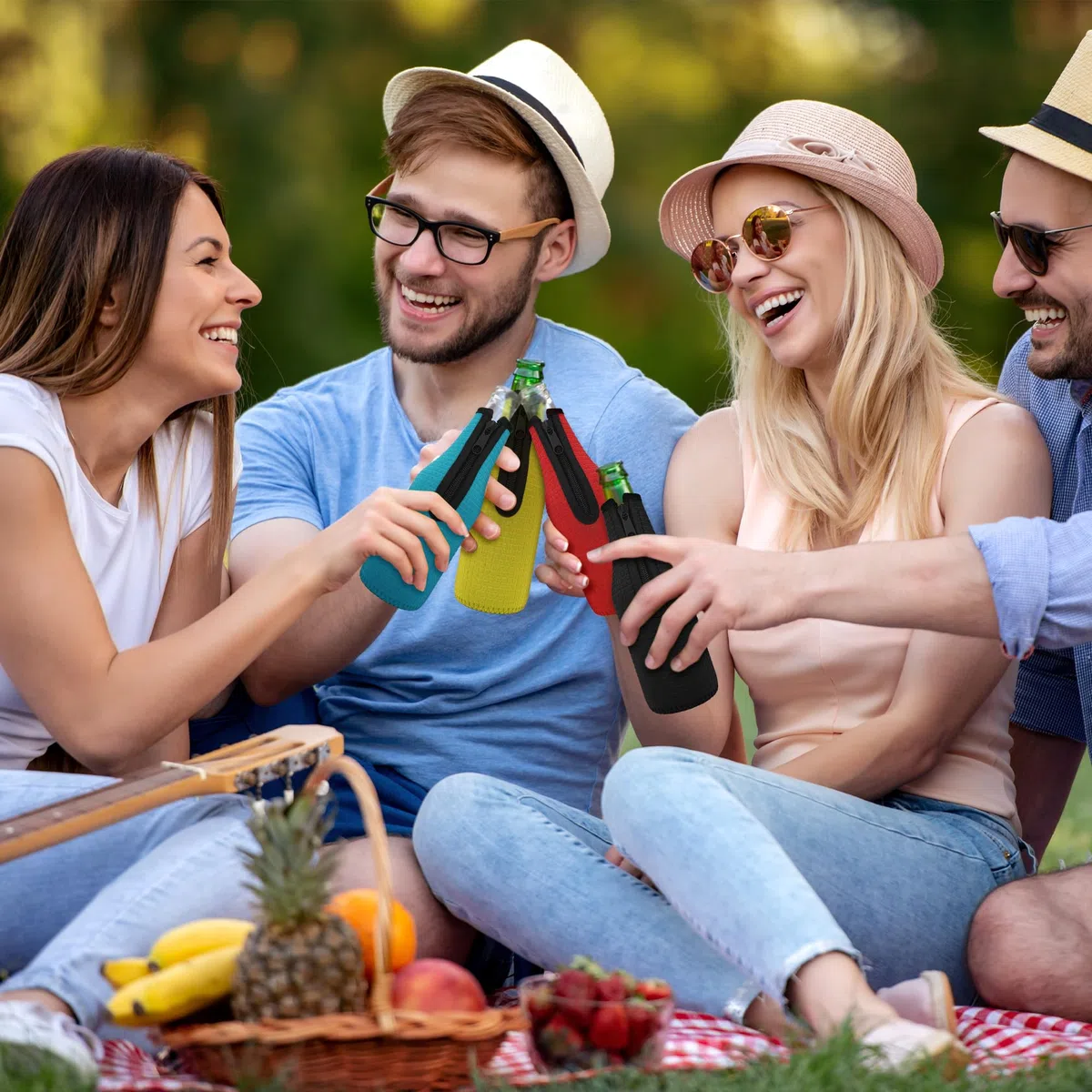 Linkidea Paquete de 4 enfriadores de vidrio para botellas de cerveza de 12 onzas, aislantes de neopreno grueso antideslizante, fundas para botellas de cerveza con cremallera (negro/azul/rojo/amarillo)