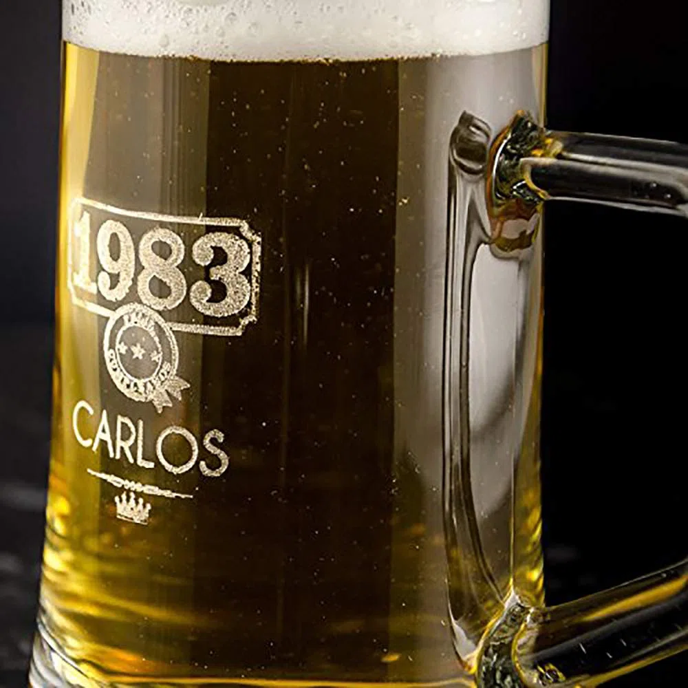 CALLEDELREGALO – Jarra de Cerveza Personalizada con Nombre y Año de Nacimiento | Jarra de Cristal 510 ml Grabada | Incluye Estuche de Regalo | Regalo Original para Padre, Amigo, Hermano o Novio