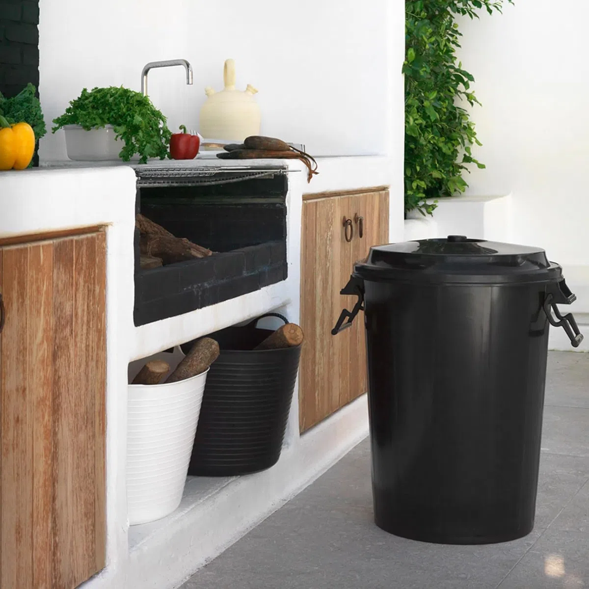 Cubo de Basura de 100 Litros con Asas Reforzadas, Plástico Resistente Negro, Ideal para Espacios Comunitarios, Jardines y Exteriores (Sin Tapa)