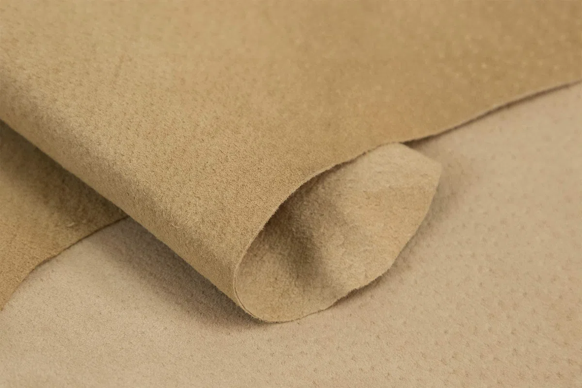 Zerimar Piel Cuero | Pieles Cuero Natural | Retales de Piel para Manualidades | Piel para Artesanos | Retal Cuero | Retales de Cuero | Color: camel | Medidas: 105x70 cm.9.1 Pies