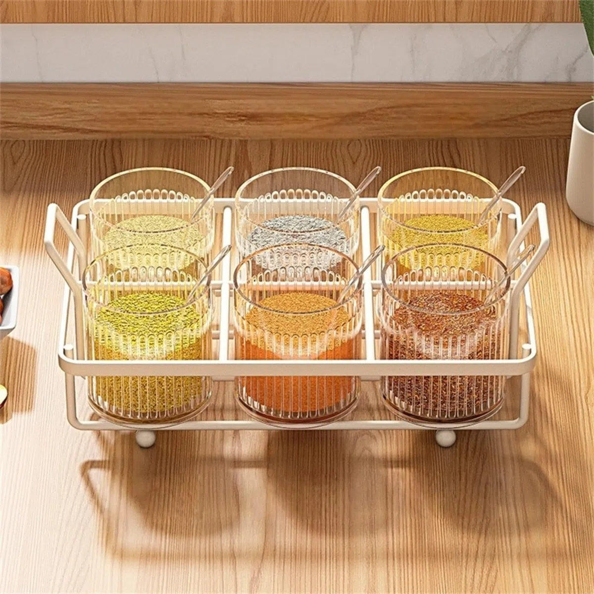 Recipiente de especias para encimera de cocina con tapas y cucharas, tarro de metal y plástico transparente para almacenar sal, pimienta y varios condimentos (6 botellas)