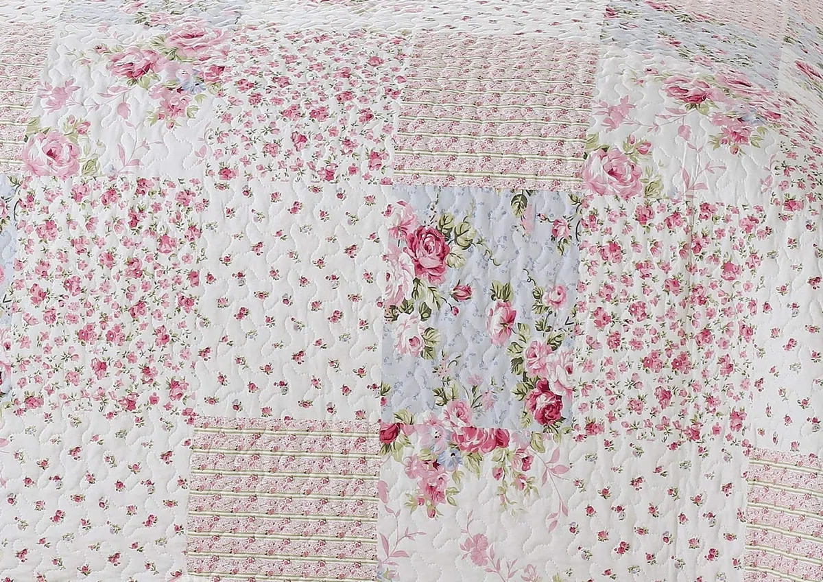 Delindo Lifestyle Colcha de Patchwork con Rosas al Estilo Campestre, Edredón de Diseño Patchwork, 220 x 240 cm