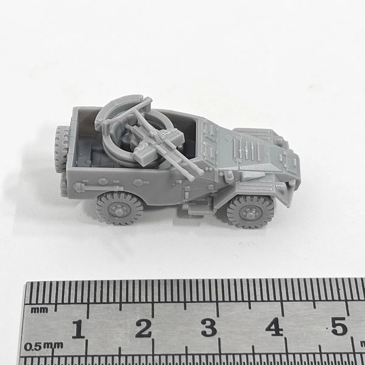 5 Vehículos Blindados BTR-40A (Modelo De Resina 3D For Armar) A Escala 1/144 (versión Soviética con Ruedas)