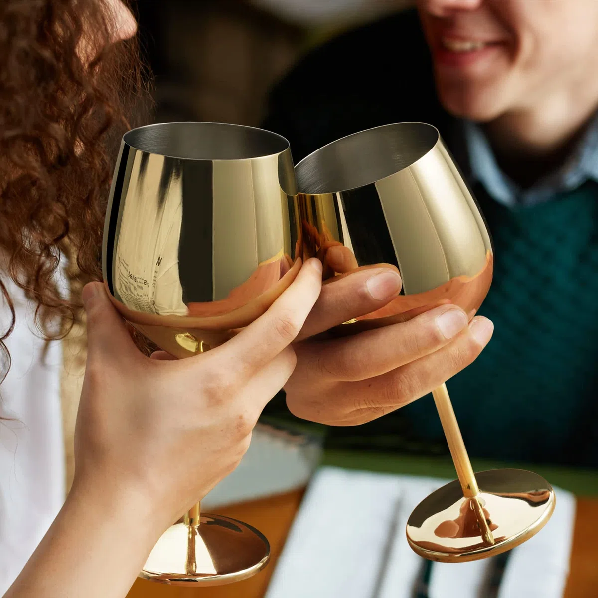 Lifecapido Juego de 2 copas de vino de acero inoxidable, copas de vino de acero inoxidable de 18 onzas, copas de vino de metal con tallo con cepillo para tazas para fiesta, oficina, boda, aniversario,
