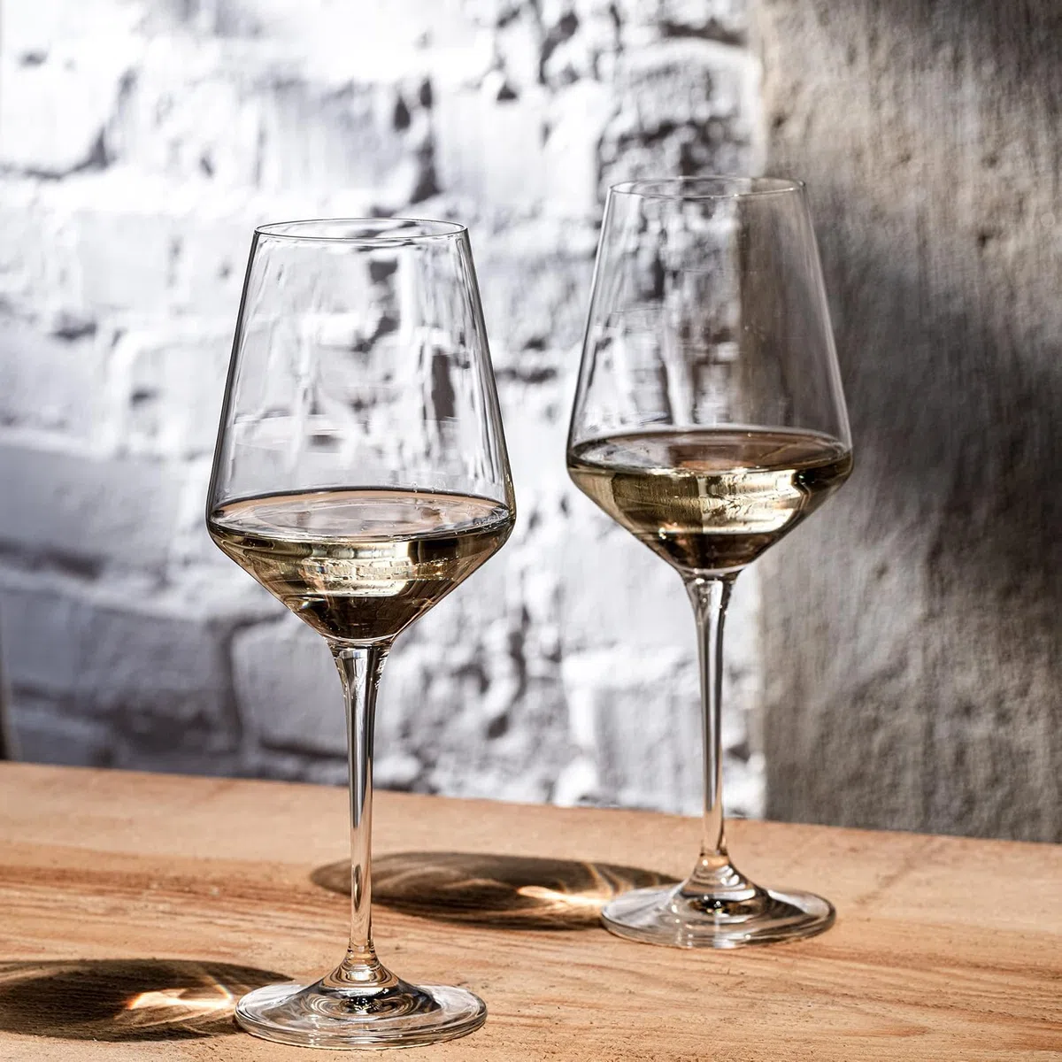 6 Copas de Vino Tinto Elegance | 490 ml | Envio 24h - Perfectas para Uso en Casa, Restaurante y en Fiestas, Ligeras y Resistentes - (49 cl, Transparente)