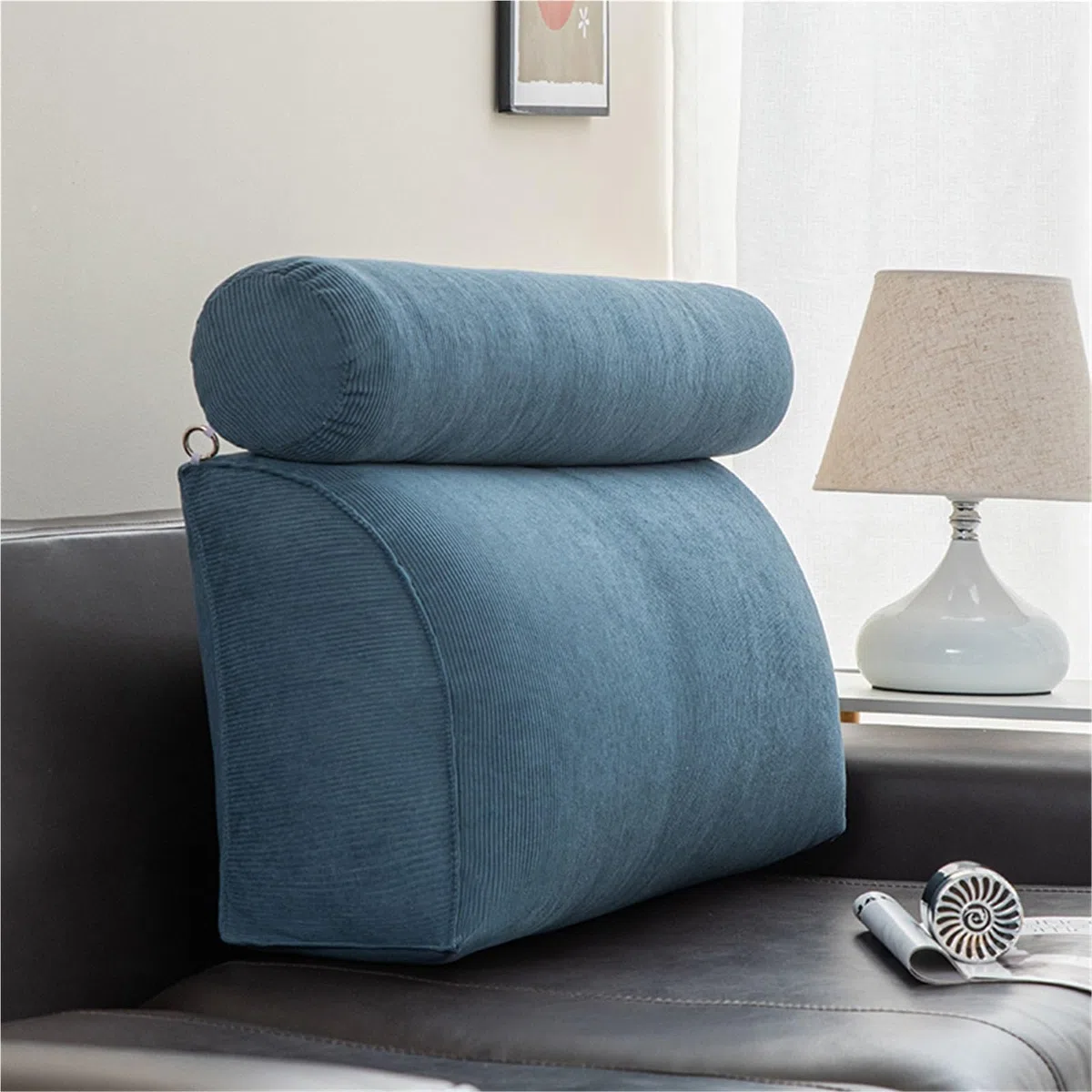 Cojín De Respaldo Tipo Cuña De Pana para Camas Individuales, Sofás Cama | Diseño de respaldo triangular con cojín cilíndrico desmontable para el cuello; ideal para leer o trabajar sentado 70x45x17cm