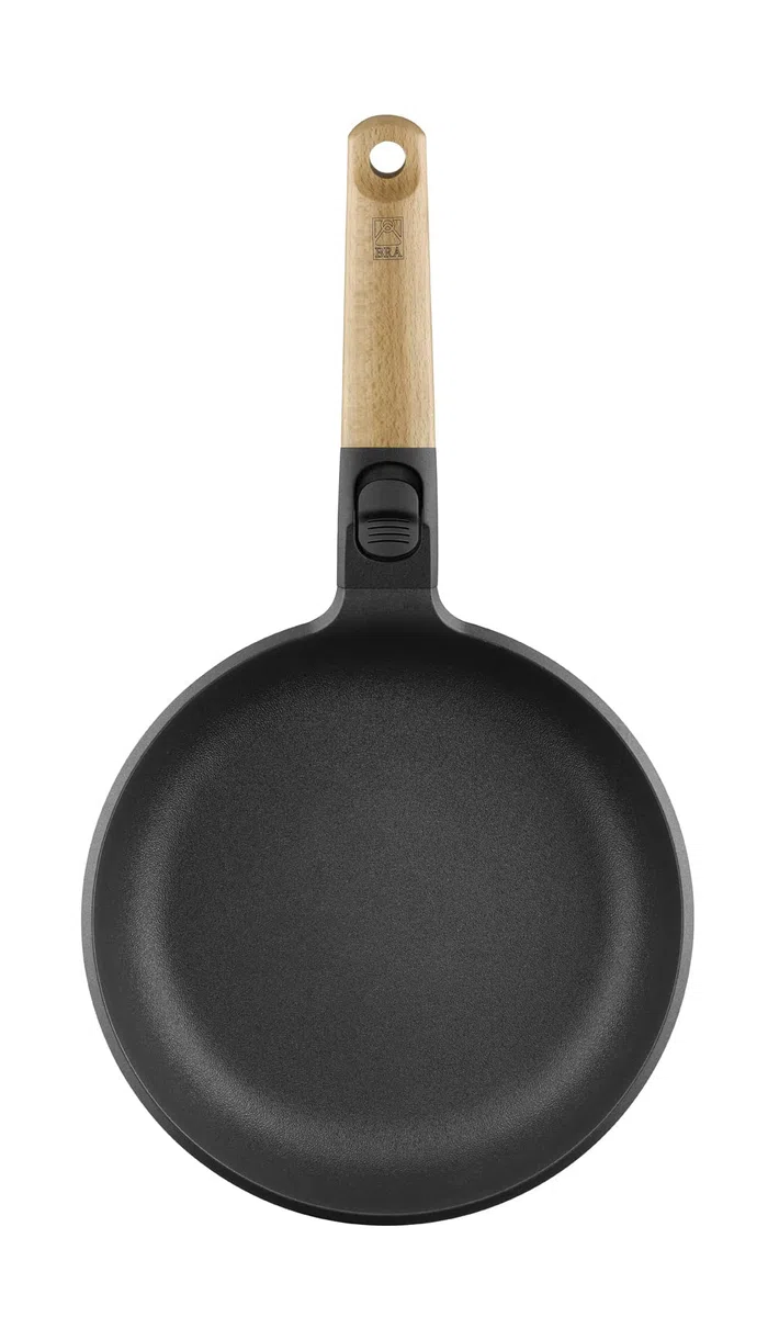 BRA Market Sartén 20 cm, aluminio fundido, mango desmontable madera natural, antiadherente tricapa sin PFOA, apta para todo tipo de cocinas incluido inducción