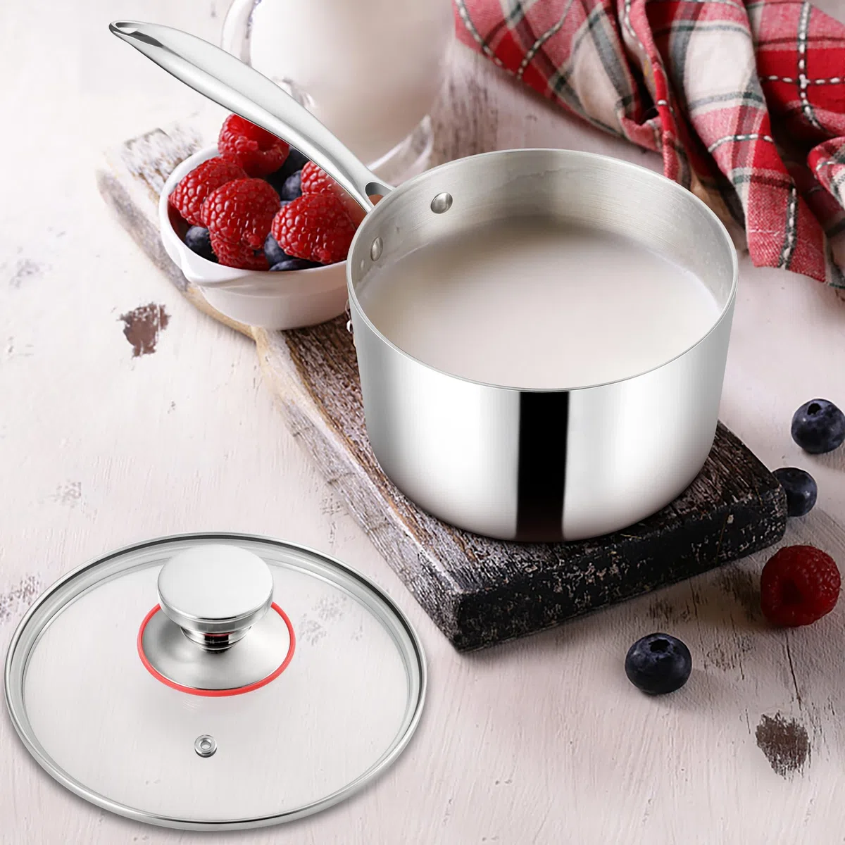Herogo Stainless Steel Milk Pan (Size 3) - Cazo con mango (18 cm, acero inoxidable con tapa visible, olla con mango largo, resistente al calor y robusto)