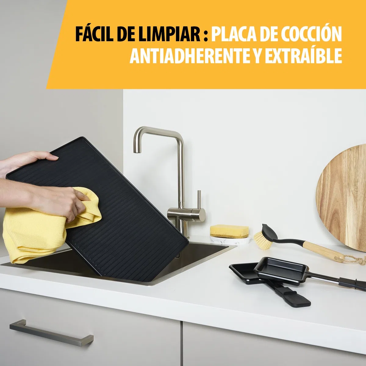 Tristar RA-2748 Raclette multifuncional 3 en 1; Raclette, piedra de cocción, grill, plancha/teppanyaki, Para 8 personas con 8 sartenes de raclette incluidas, 1400 W