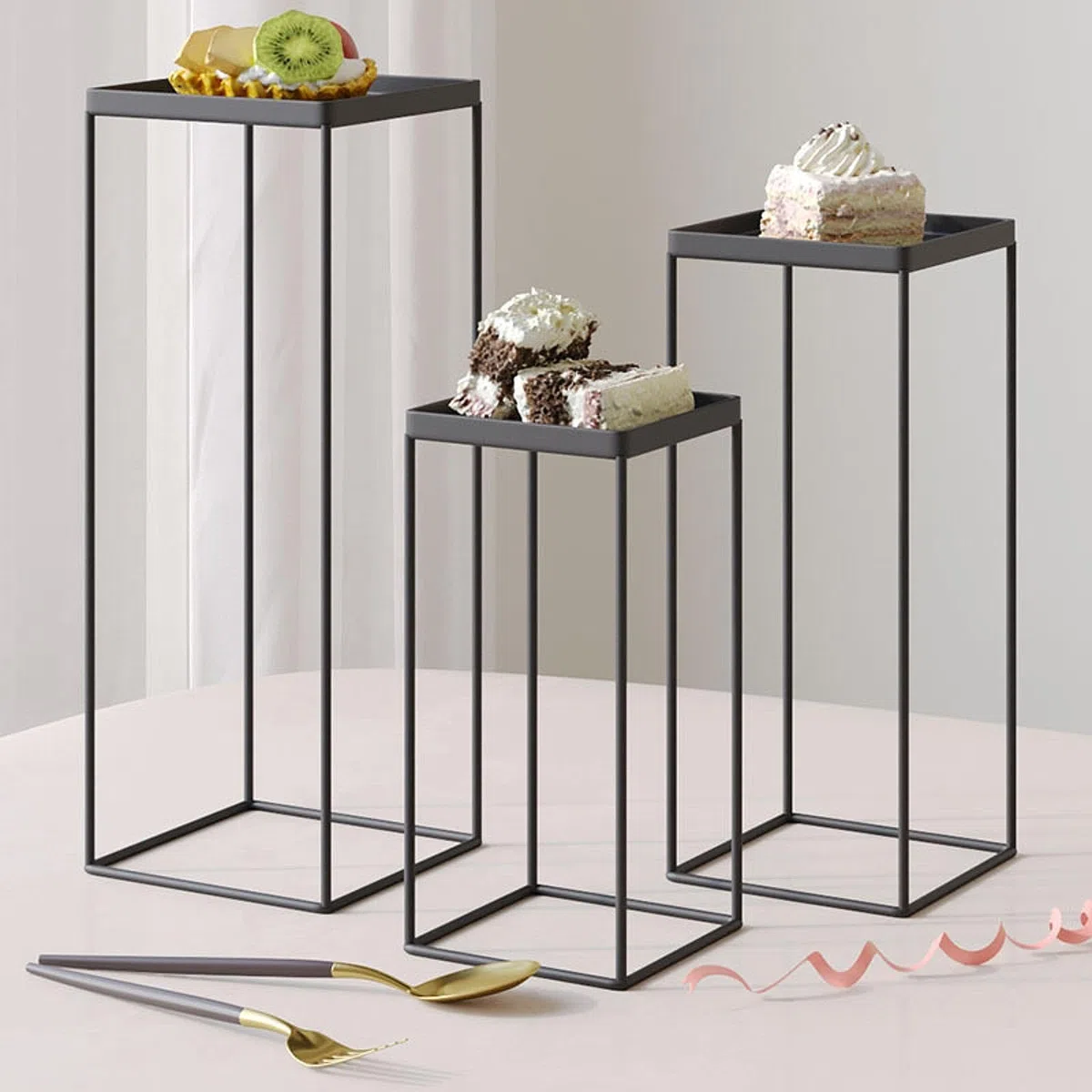 3 Soportes para Cupcakes, Bandeja para Servir Cupcakes, Expositor de Postres de Metal, Elevador de Cupcakes para Mesa, Cocina, Boda, Hogar, Cumpleaños, Negro, Individual