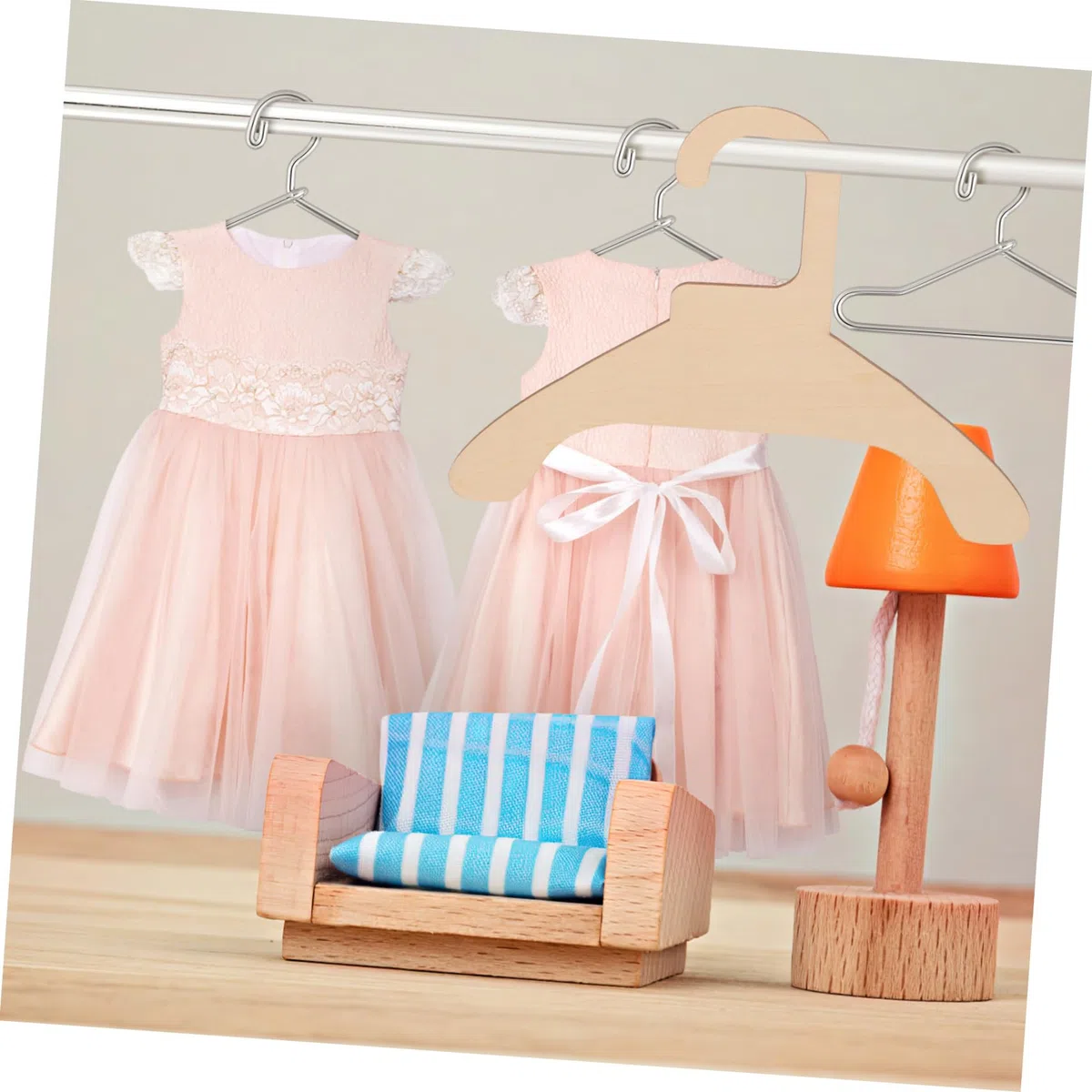 10 perchas de madera antideslizantes para ropa para perros, perchero para mascotas pequeñas de 6.3 pulgadas, ideal para perros y gatos pequeños, solución de almacenamiento duradera y elegante para