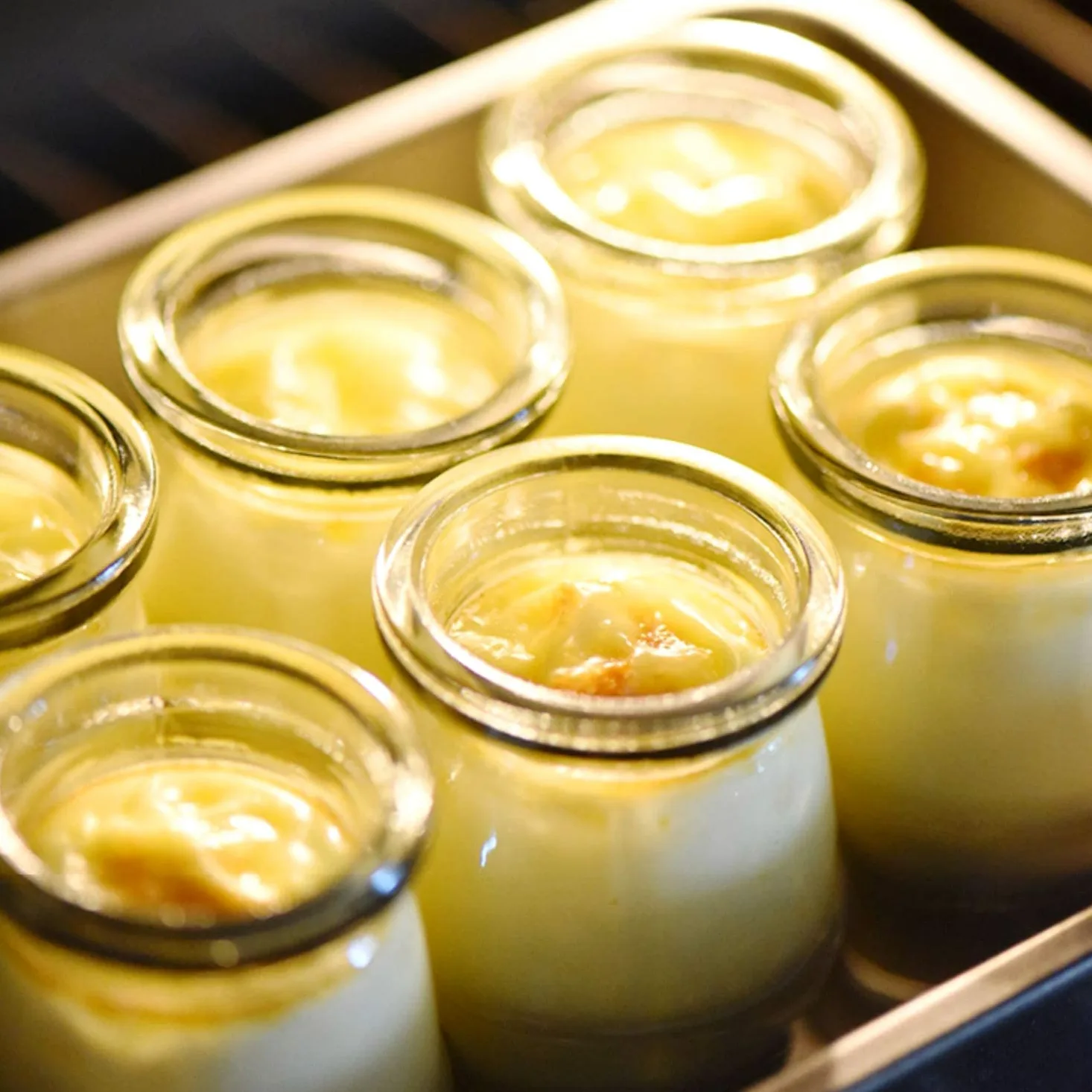 Lawei Paquete de 40 tarros de yogur con tapas, tarros de vidrio de 150 ml, tarros de pudín de repuesto, tarros de conserva, tarro de tulipán para mermeladas, gelatinas, miel, postres, leche