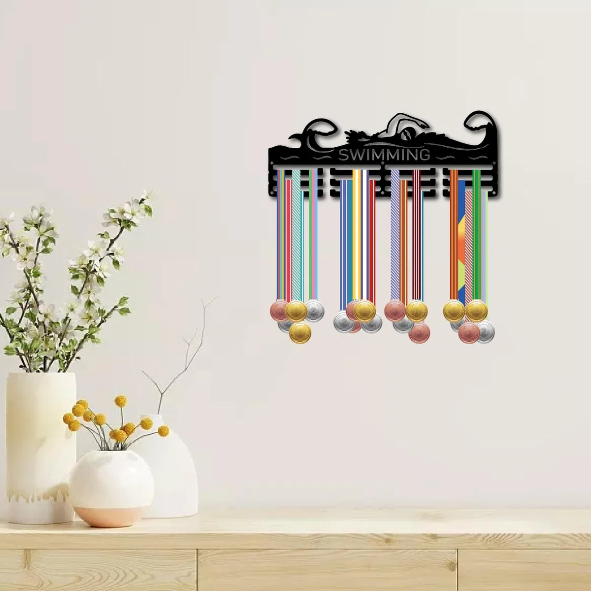 CREATCABIN Colgador de Medallas de Natación, Soporte para Medallas de Natación, Marco de Metal Negro para s Deportivas, Soporte para Colgar Premios, Cintas, Decoración de Montaje En Pared para Más de