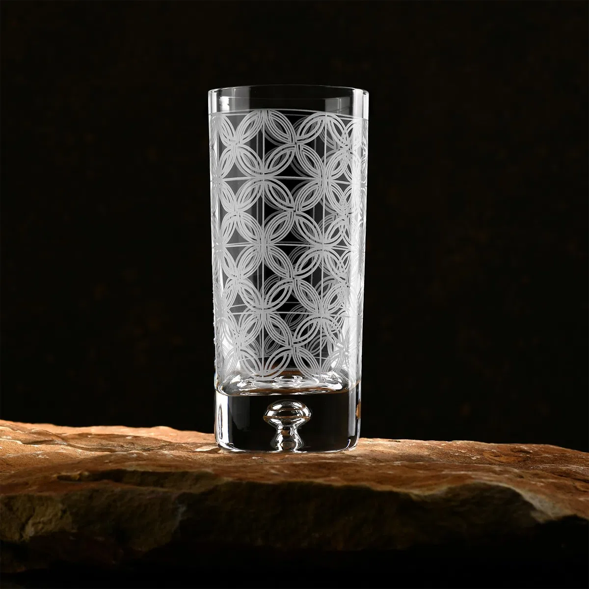 Krosno – Vasos para agua, zumos y bebidas de 300 ml – Juego de 4 piezas – Colección Saga – Cristal – Hechos a mano y tallados – Ideal como regalo