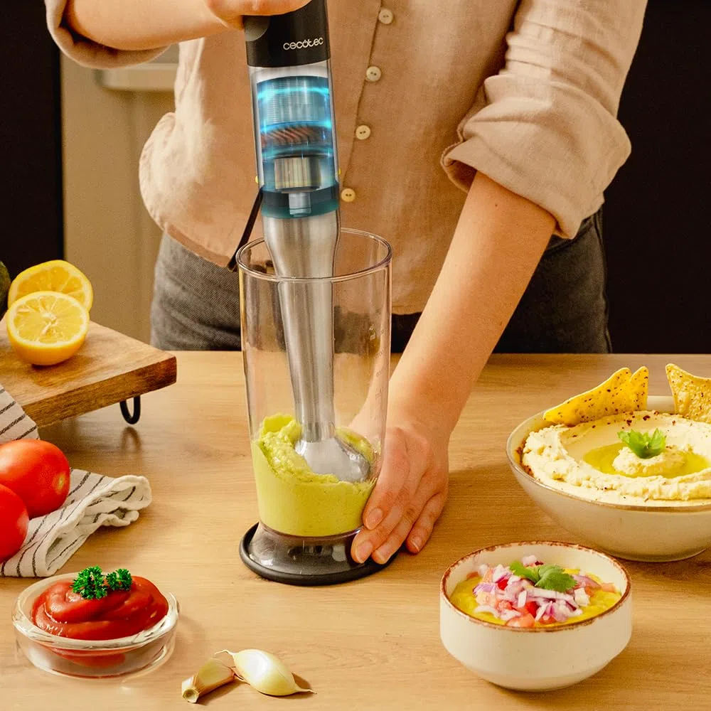 Cecotec Batidora de Mano Katana 12 Chop B. 1200 W, 21 Velocidades y Turbo, 4 Hojas con Titanio Negro, Campana antisalpicaduras, Pie extralargo, Vaso 800 ml, Kit de accesorios
