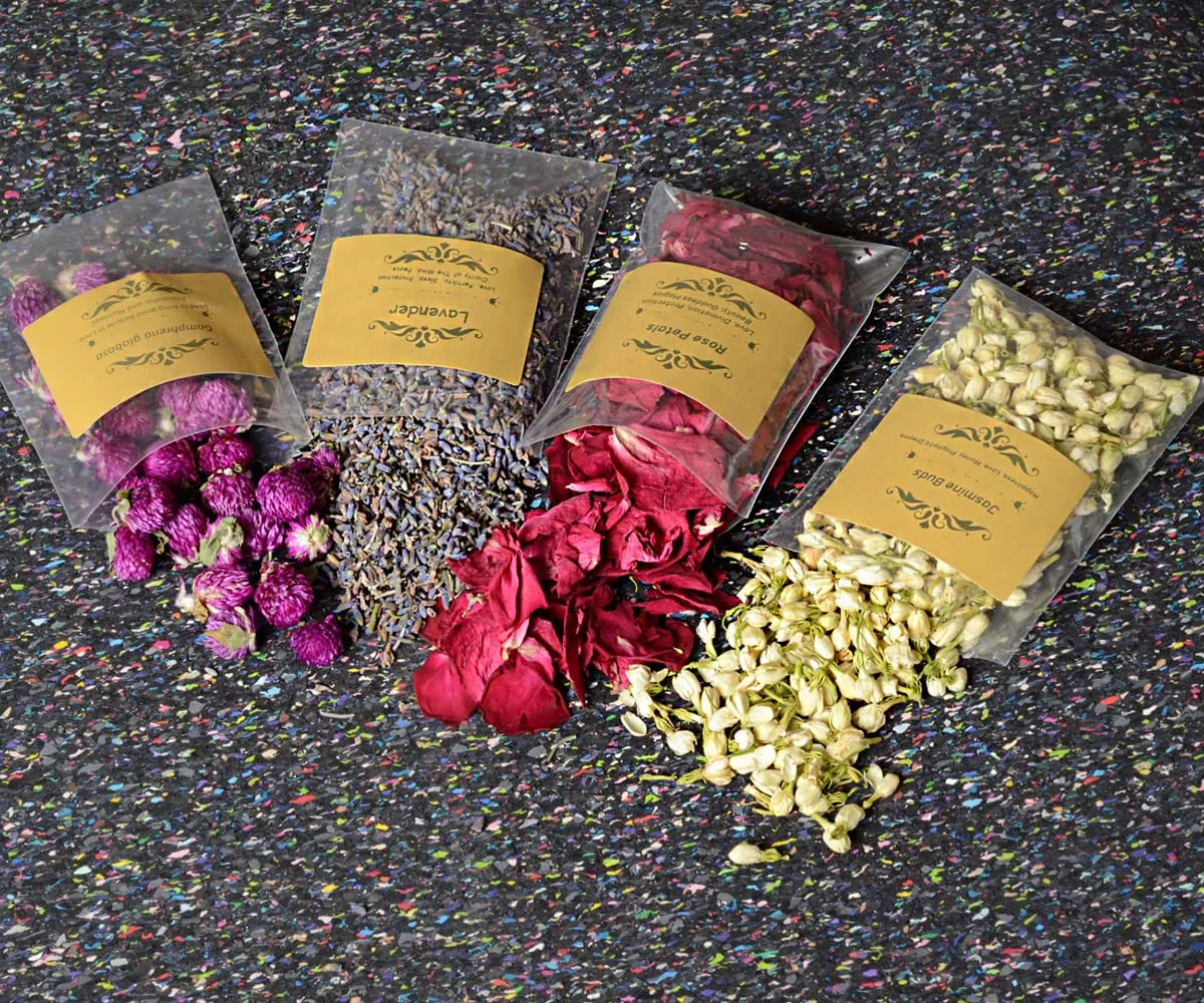 Hierbas secas para suministros de brujería y herramientas para la protección hechizos mágicos de hierbas Wicca - 30 hierbas para suministros de altar de wicca - hierbas secas con cuchara de cristal