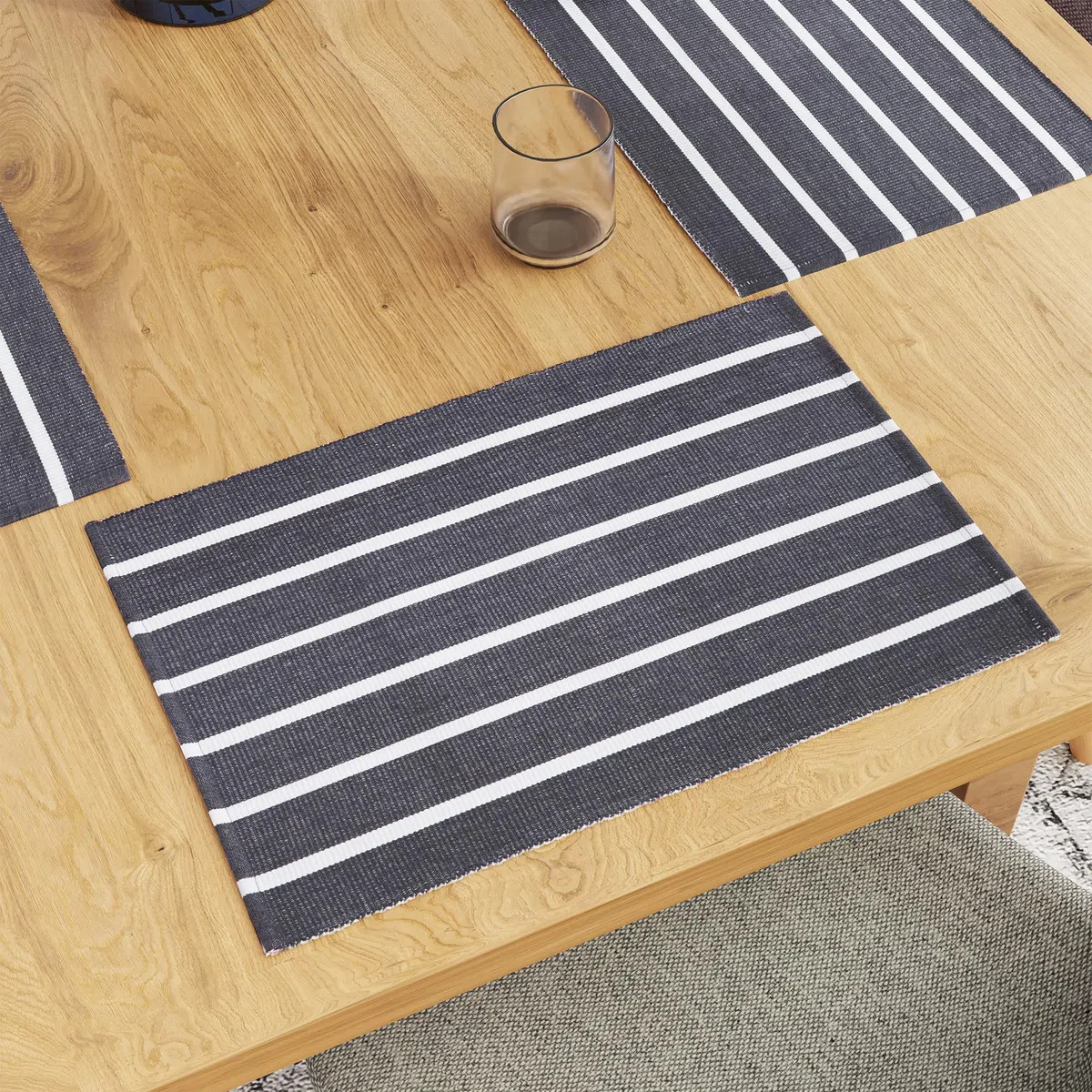 Encasa XO Juego de Manteles Individuales para Mesa de Comedor Set de 6 | Color Roma Gris Rayas | Mantel de Algodón Acanalado Fino | Tamaño 48x32 cm | Lavable a Máquina