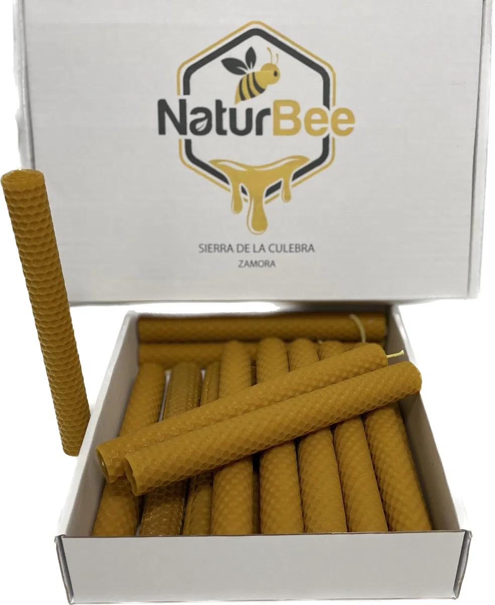 Vela de Miel de Abeja Natural. Velas de Cera de Abeja Pura (Pack de 16 velas 20 cm x 2,4 cm) - SIN PARAFINA - 100% Artesanal,Origen Sierra de La Culebra y Sanabria (Zamora) España.
