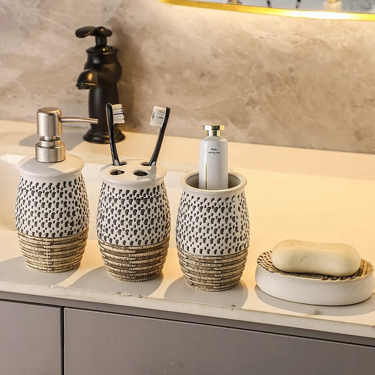 Juegos de Accesorios de baño, Antiguo Acesorios Cuartos de Baño 5 Piezas con Dispensador Jabon Baño, Jabonera Baño, Porta Cepillo de Dientes, Bandeja, para Champú Cerámica Marrón