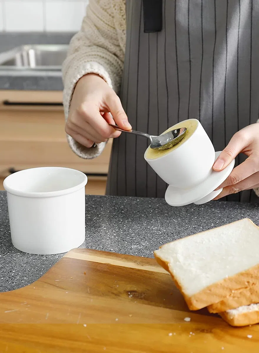 Mantequera de cerámica con tapa, recipiente para mantequilla francesa, refrigerado por agua, apto para lavavajillas, color blanco